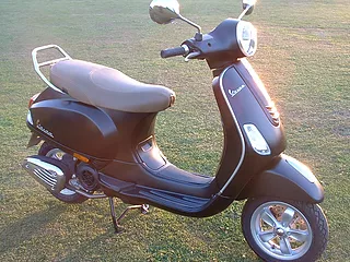 Vespa VXL